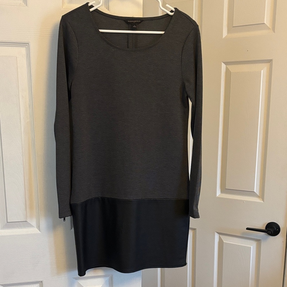Womens Two-Tone Long Sleeve Ponte Shift Dress - Charcoal